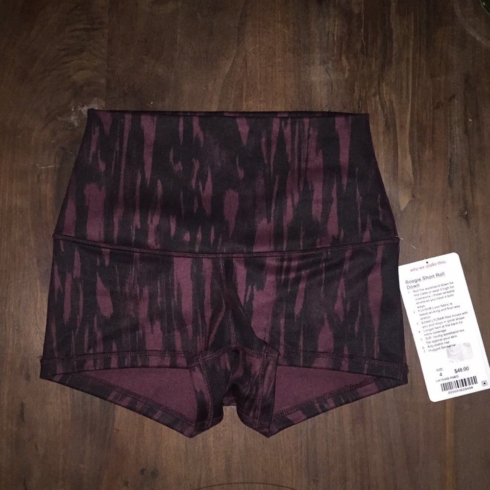 Lululemon’s Boogie Short Roll Down